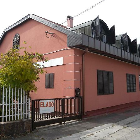 Apartment In Balatonmariafuerdo 19249 Balatonkeresztur Exterior photo